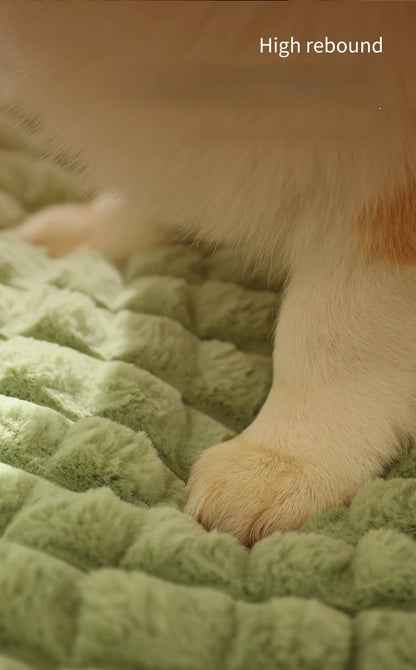 Luxury Plaid Dog Mat for Cozy Sleep